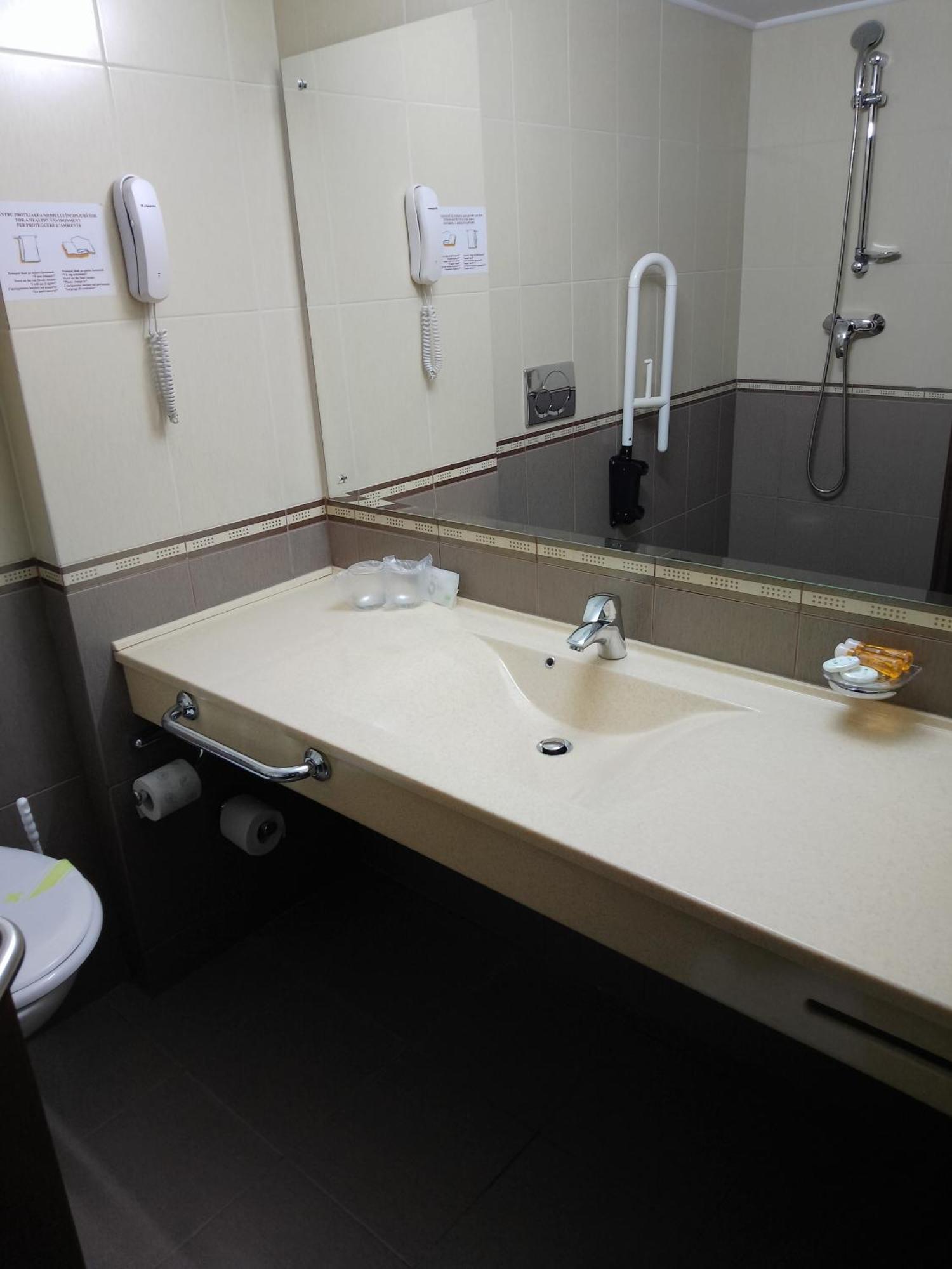 Hotel Rapsodia City Center Botosani Luaran gambar