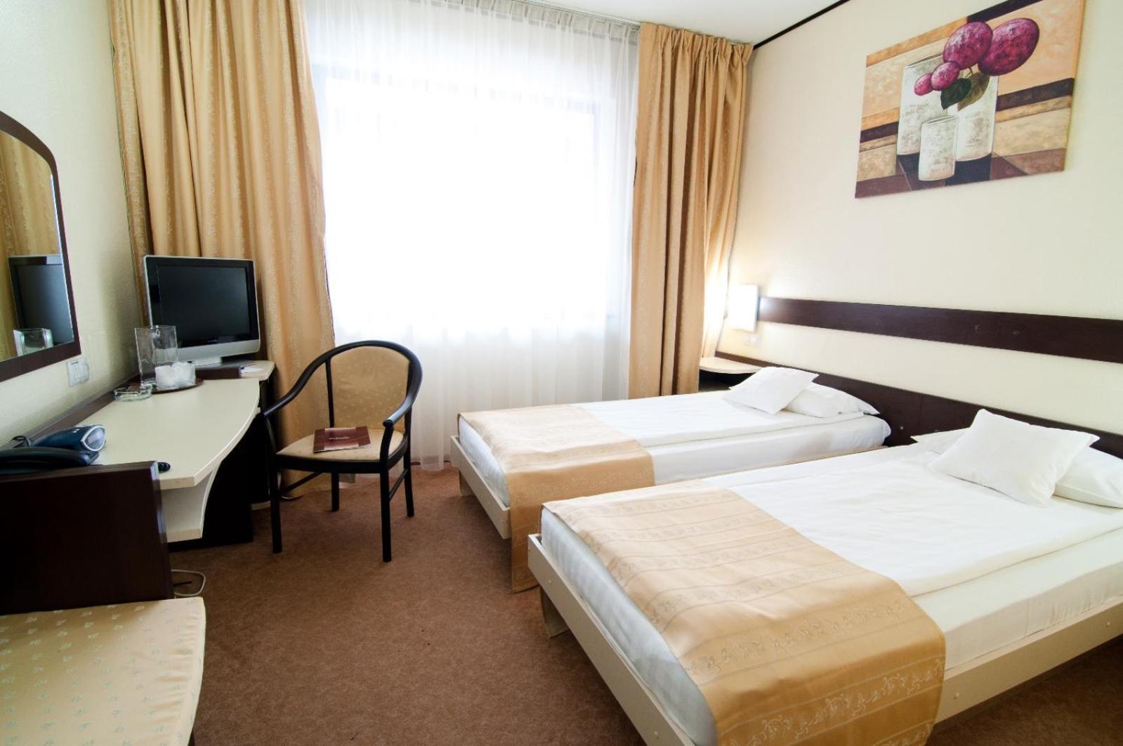 Hotel Rapsodia City Center Botosani Luaran gambar