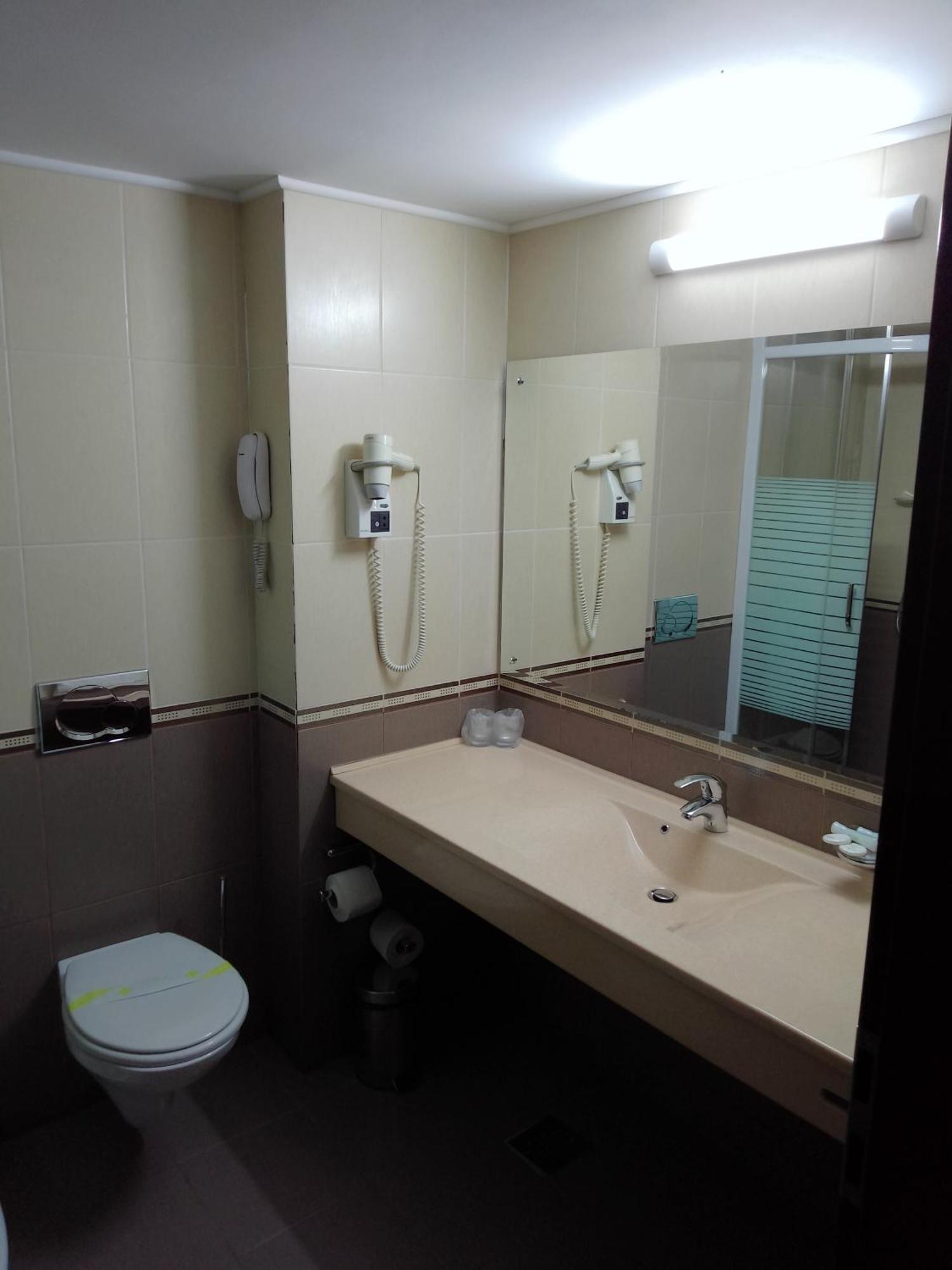 Hotel Rapsodia City Center Botosani Luaran gambar