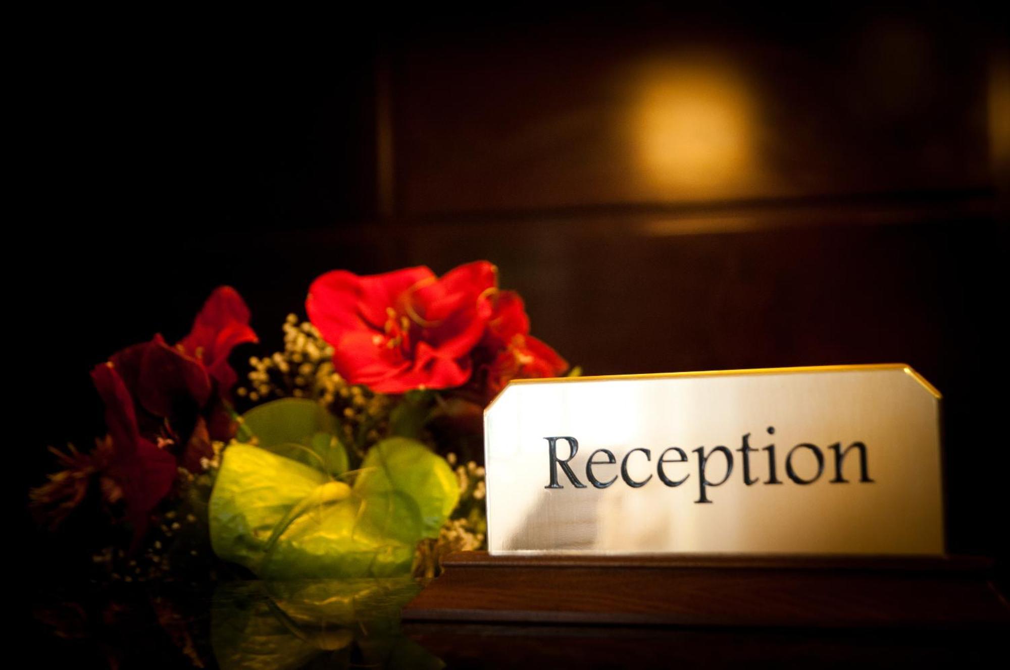 Hotel Rapsodia City Center Botosani Luaran gambar