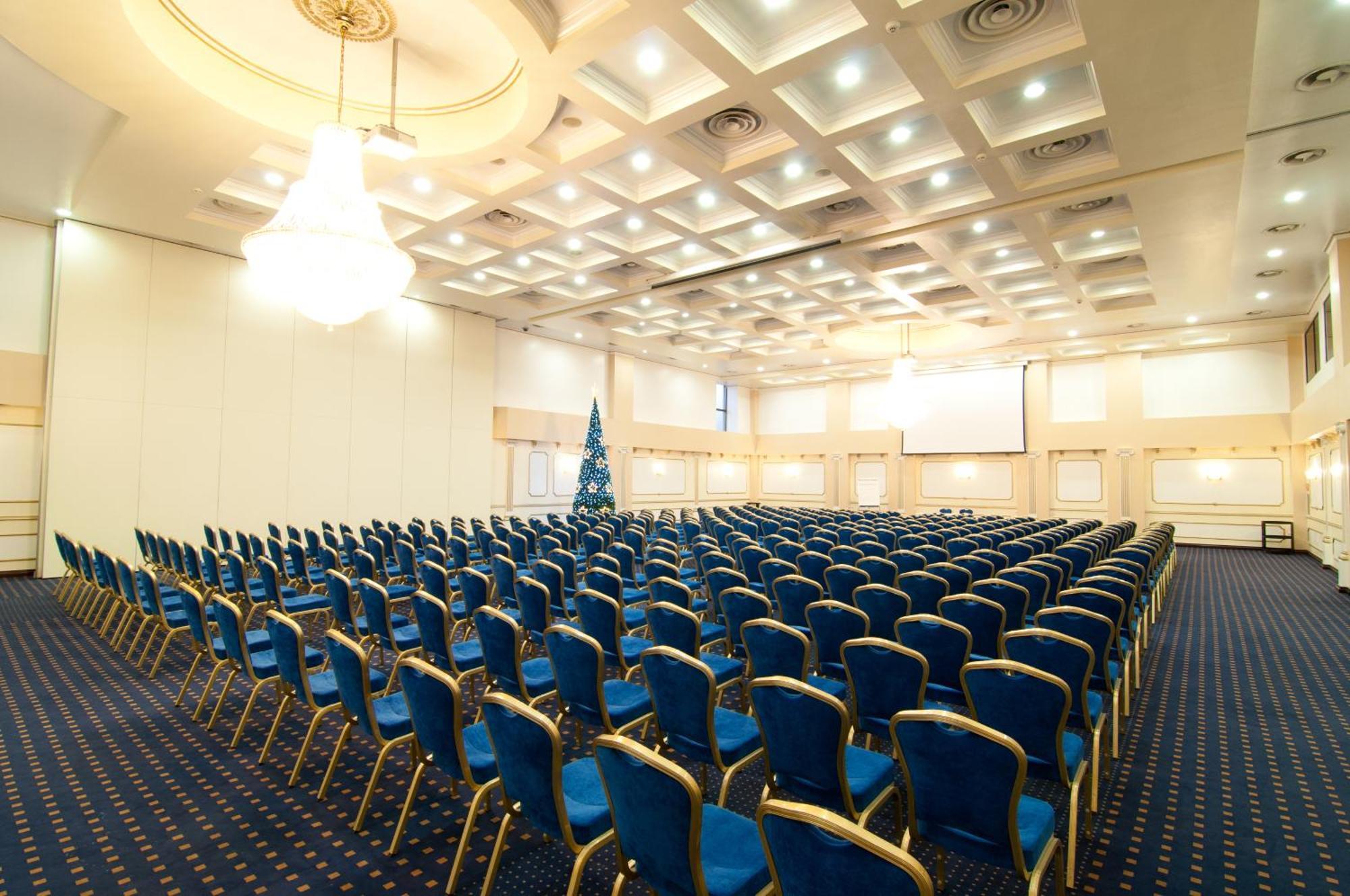 Hotel Rapsodia City Center Botosani Luaran gambar