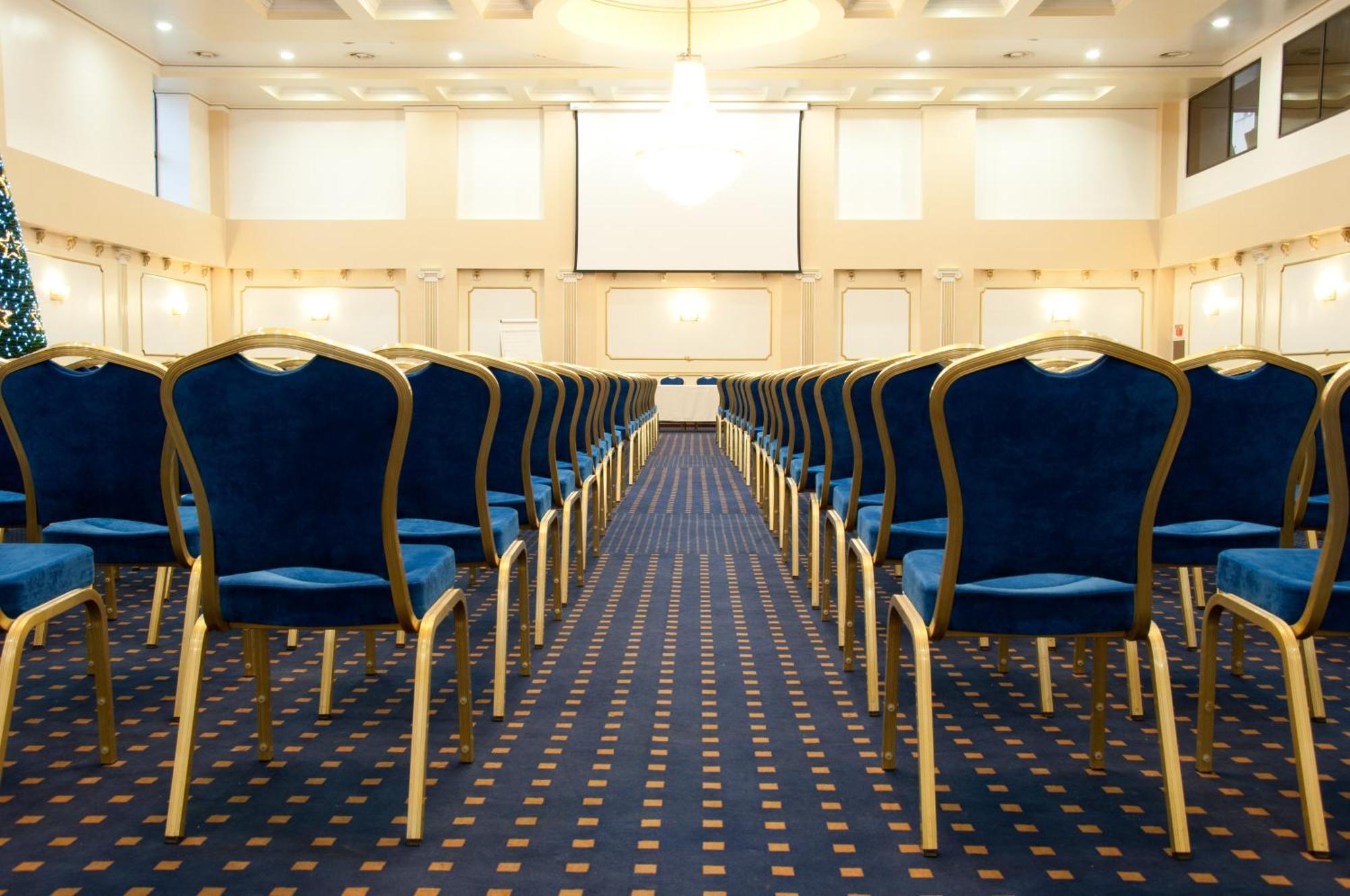 Hotel Rapsodia City Center Botosani Luaran gambar