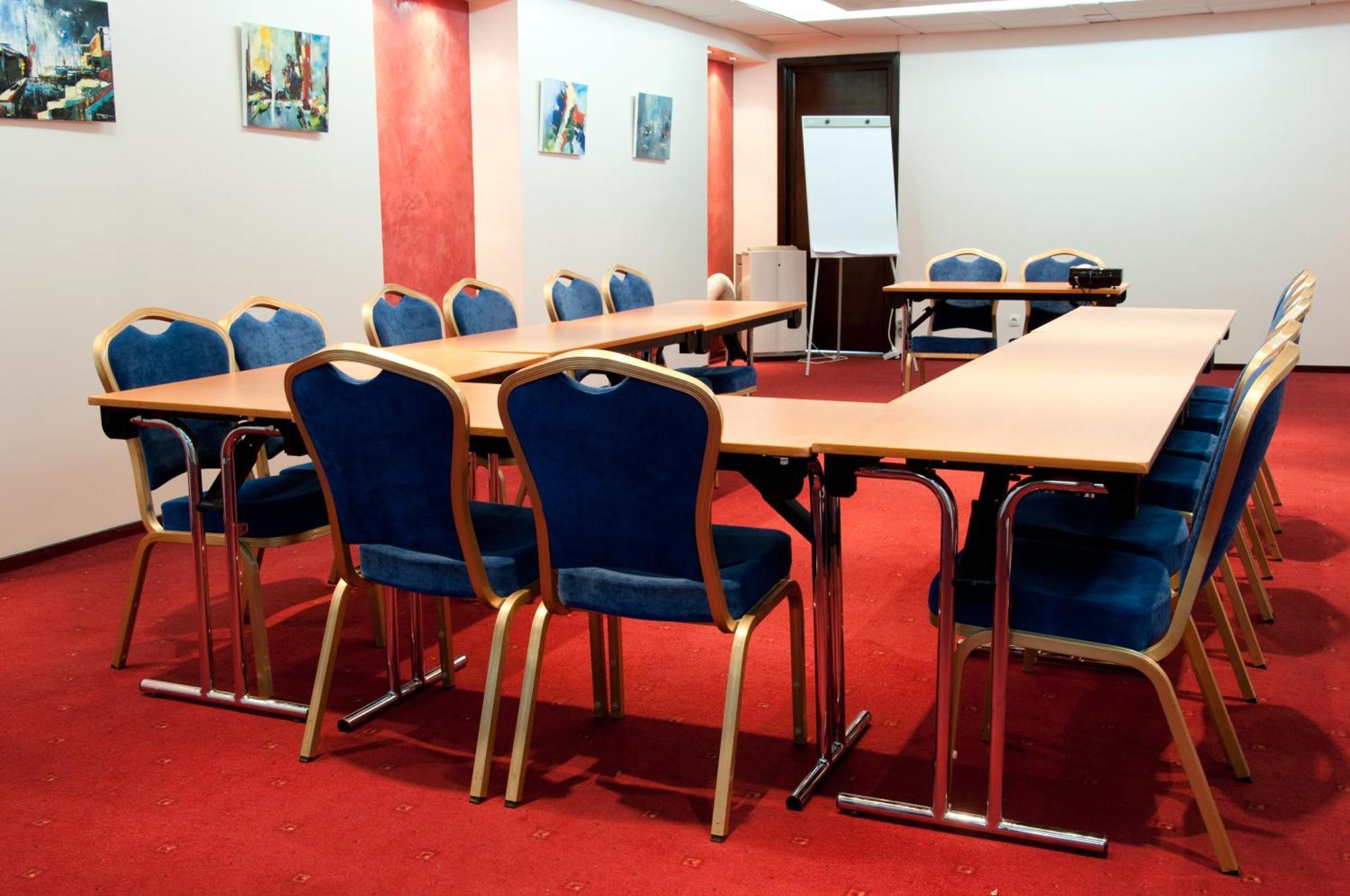 Hotel Rapsodia City Center Botosani Luaran gambar