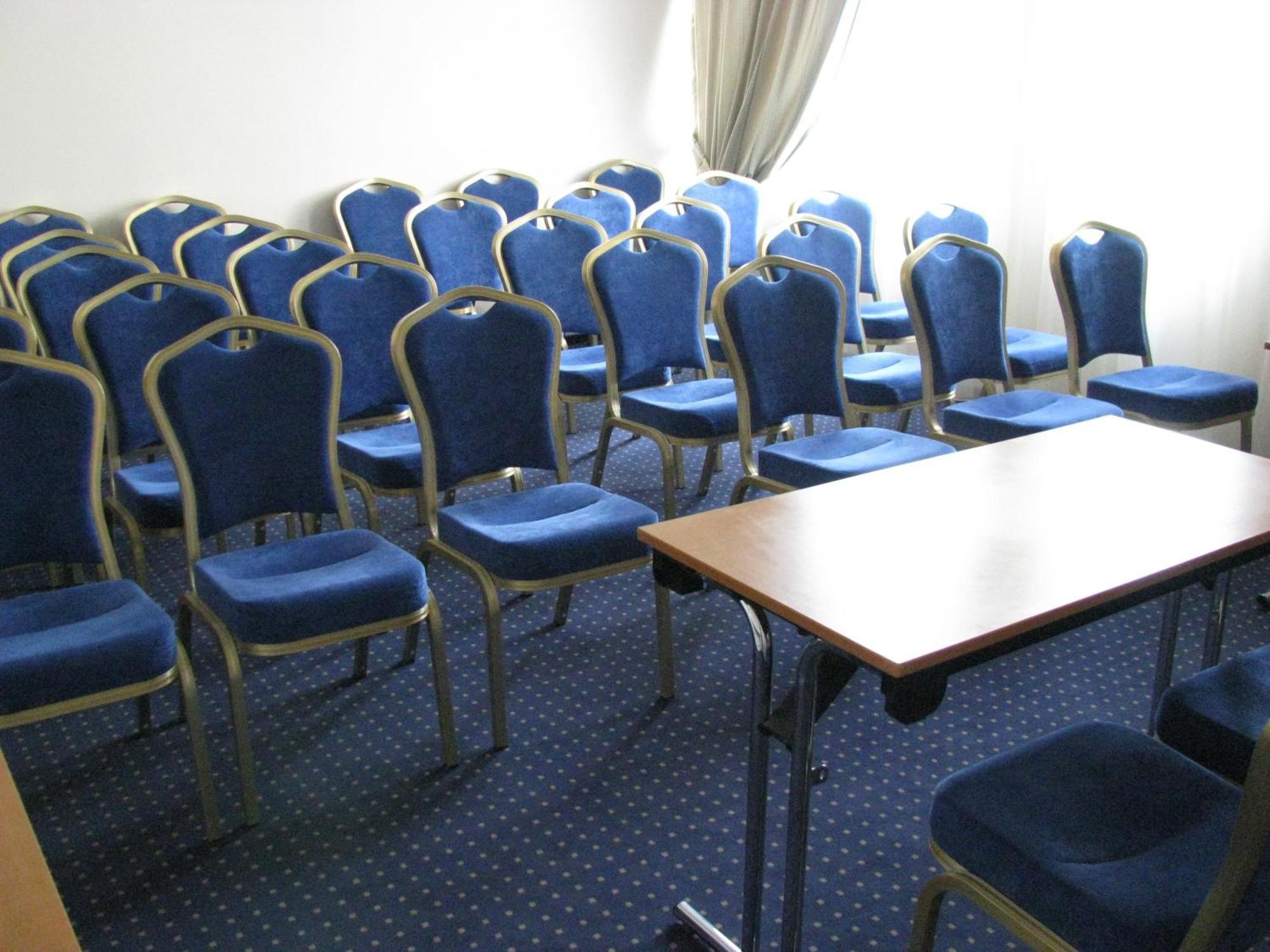 Hotel Rapsodia City Center Botosani Luaran gambar