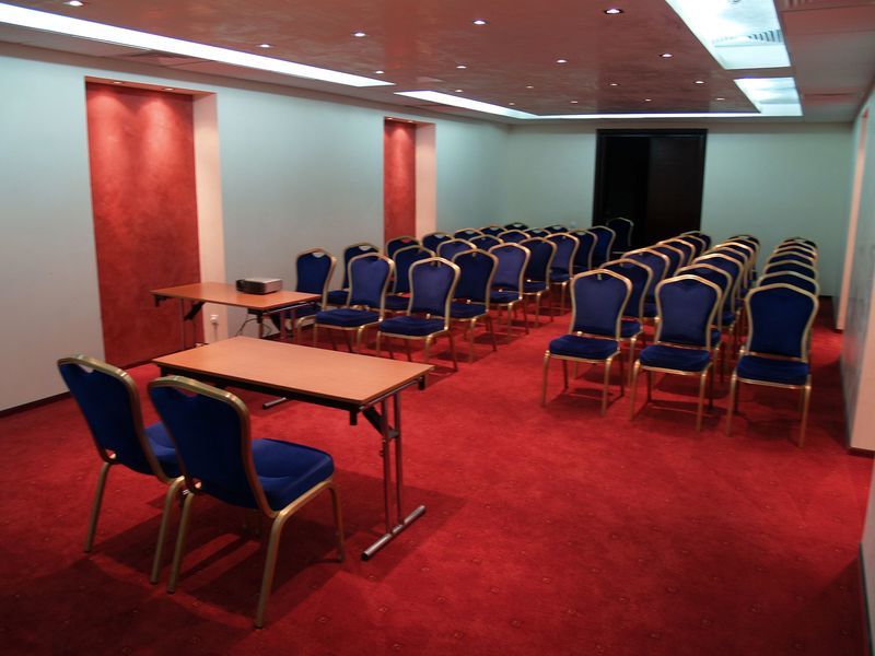 Hotel Rapsodia City Center Botosani Luaran gambar