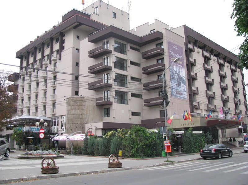 Hotel Rapsodia City Center Botosani Luaran gambar
